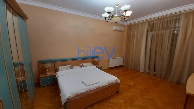 Aylıq Kirayə 5 otaqlı Köhnə Tikili bina evi  130m², Bakı