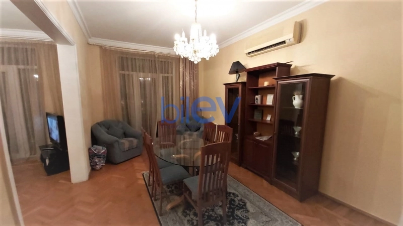 Aylıq Kirayə 5 otaqlı Köhnə Tikili bina evi  130m², Bakı