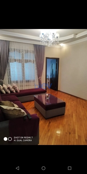 Aylıq Kirayə 3 otaqlı Yeni Tikili bina evi  80m², Bakı