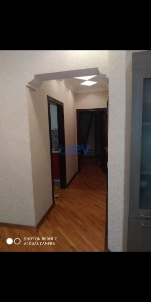 Aylıq Kirayə 3 otaqlı Yeni Tikili bina evi  80m², Bakı