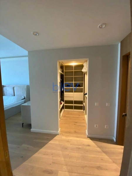 Aylıq Kirayə 2 otaqlı Yeni Tikili bina evi  115m², Bakı