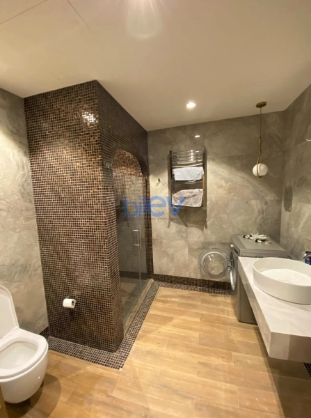 Aylıq Kirayə 2 otaqlı Yeni Tikili bina evi  115m², Bakı