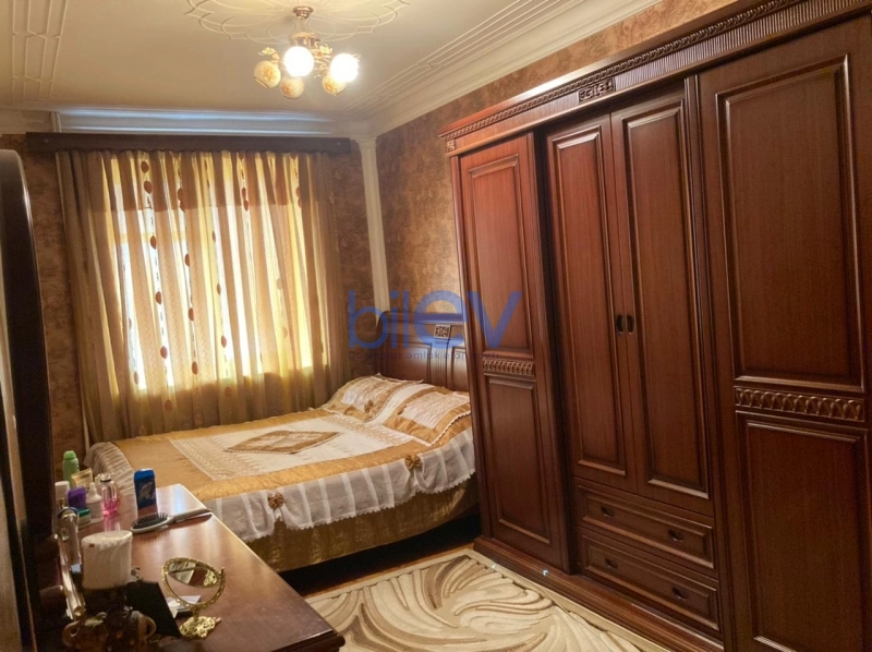 Aylıq Kirayə 3 otaqlı Köhnə Tikili bina evi  80m², Bakı