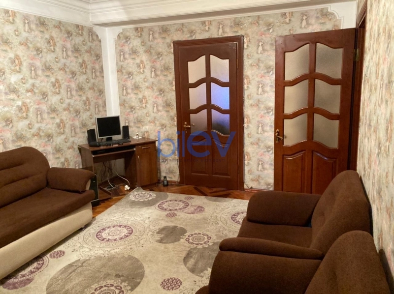 Aylıq Kirayə 3 otaqlı Köhnə Tikili bina evi  80m², Bakı