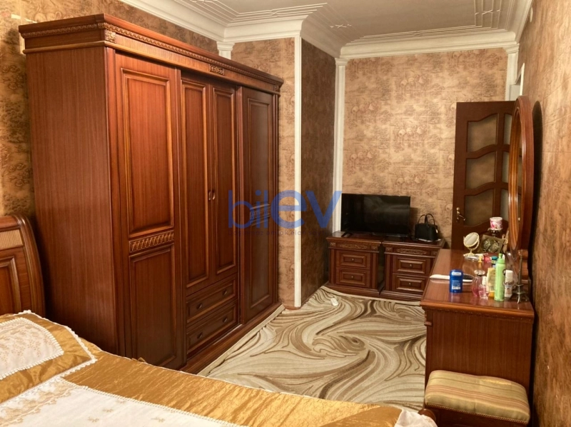 Aylıq Kirayə 3 otaqlı Köhnə Tikili bina evi  80m², Bakı