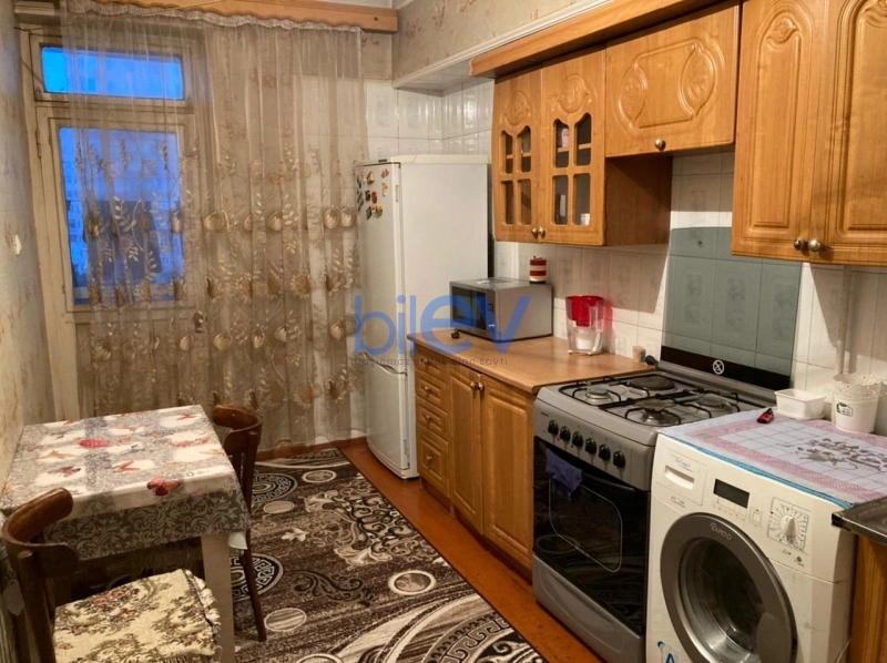 Aylıq Kirayə 3 otaqlı Köhnə Tikili bina evi  80m², Bakı