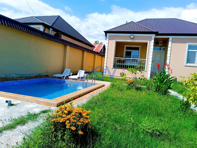 Günlük Kirayə 3 otaqlı Həyət evi  250m², İsmayıllı