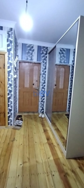 Aylıq Kirayə 3 otaqlı Köhnə Tikili bina evi  70m², Bakı