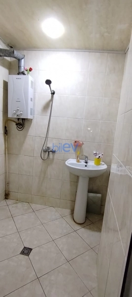 Aylıq Kirayə 3 otaqlı Köhnə Tikili bina evi  70m², Bakı