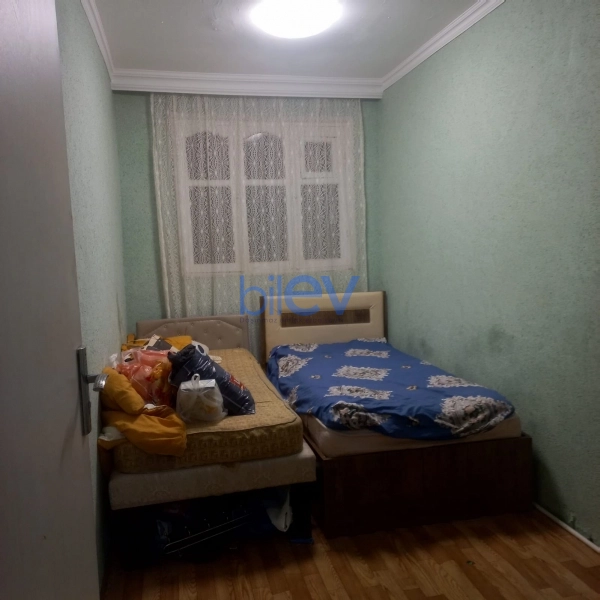Aylıq Kirayə 3 otaqlı Köhnə Tikili bina evi  70m², Bakı