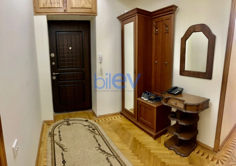 Aylıq Kirayə 2 otaqlı Yeni Tikili bina evi  90m², Bakı