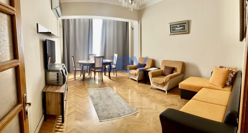 Aylıq Kirayə 2 otaqlı Yeni Tikili bina evi  90m², Bakı