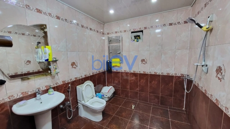 Satış 7 otaqlı Həyət evi  220m², Bakı