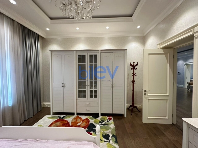 Satış 7 otaqlı Bağ evi  500m², Bakı