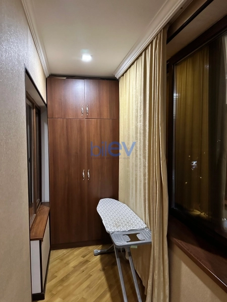 Aylıq Kirayə 3 otaqlı Köhnə Tikili bina evi  95m², Bakı