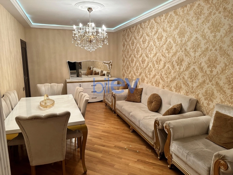 Aylıq Kirayə 3 otaqlı Köhnə Tikili bina evi  95m², Bakı