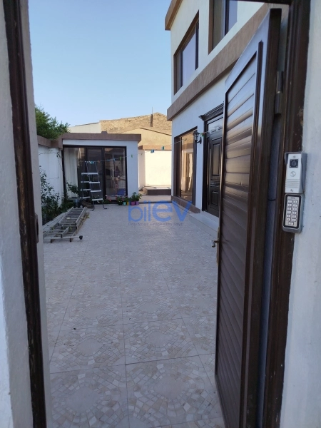 Satış 4 otaqlı Yeni Tikili bina evi  131m², Bakı