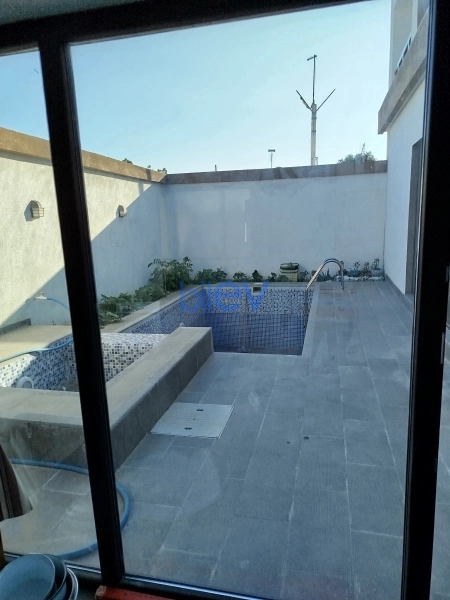 Satış 4 otaqlı Yeni Tikili bina evi  131m², Bakı