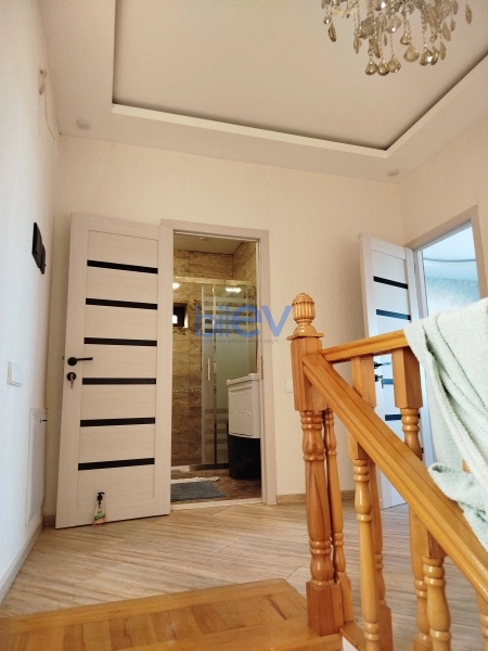 Satış 4 otaqlı Yeni Tikili bina evi  131m², Bakı