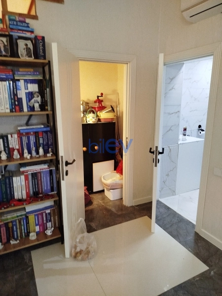 Satış 4 otaqlı Yeni Tikili bina evi  131m², Bakı