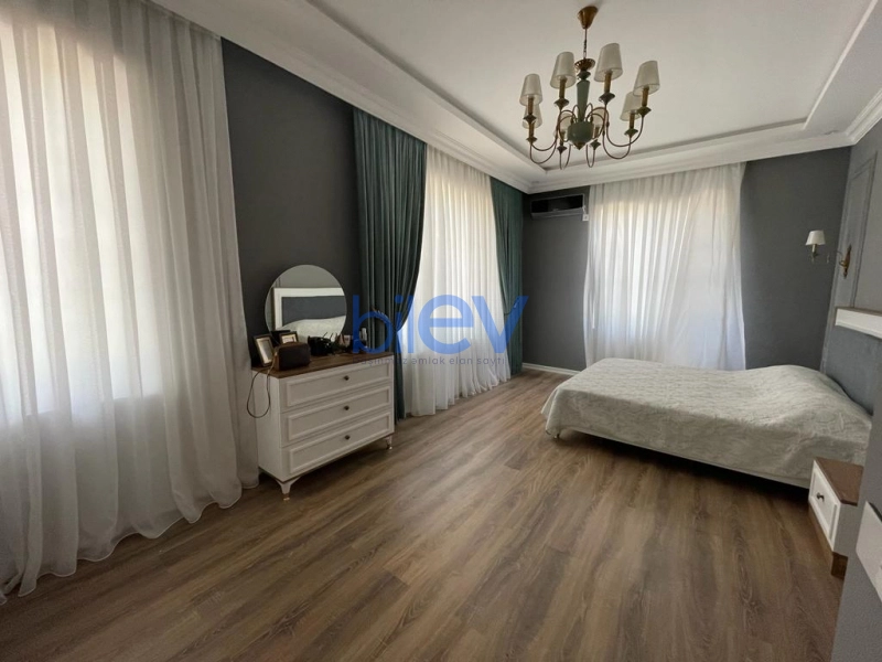 Satış 5 otaqlı Villa  270m², Bakı