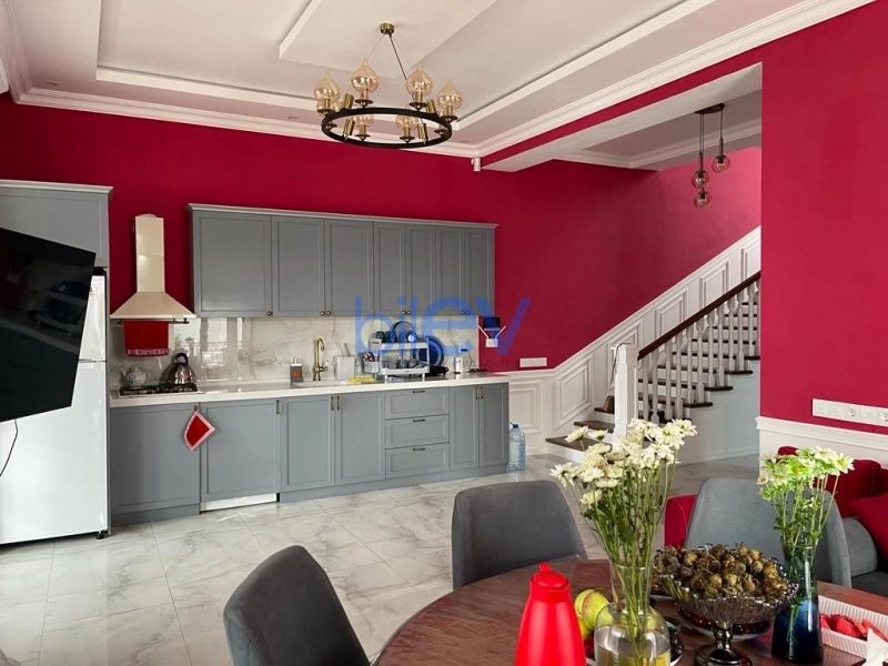 Satış 5 otaqlı Villa  270m², Bakı