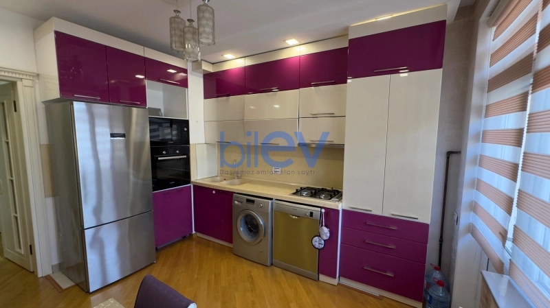 Aylıq Kirayə 3 otaqlı Yeni Tikili bina evi  130m², Bakı
