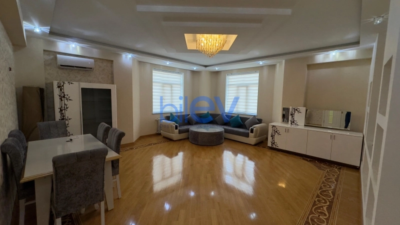 Aylıq Kirayə 3 otaqlı Yeni Tikili bina evi  130m², Bakı