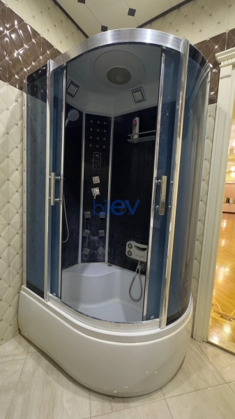 Aylıq Kirayə 3 otaqlı Yeni Tikili bina evi  130m², Bakı
