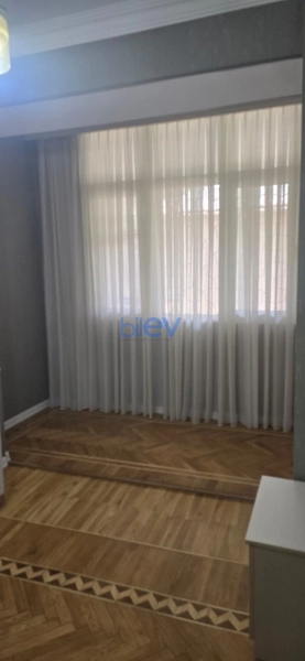 Aylıq Kirayə 2 otaqlı Köhnə Tikili bina evi  50m², Bakı