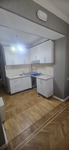 Aylıq Kirayə 2 otaqlı Köhnə Tikili bina evi  50m², Bakı