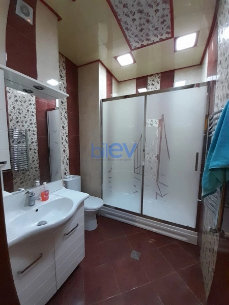 Aylıq Kirayə 3 otaqlı Yeni Tikili bina evi  135m², Bakı