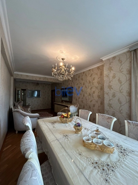 Aylıq Kirayə 2 otaqlı Yeni Tikili bina evi  80m², Bakı