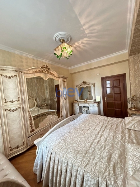 Aylıq Kirayə 2 otaqlı Yeni Tikili bina evi  80m², Bakı