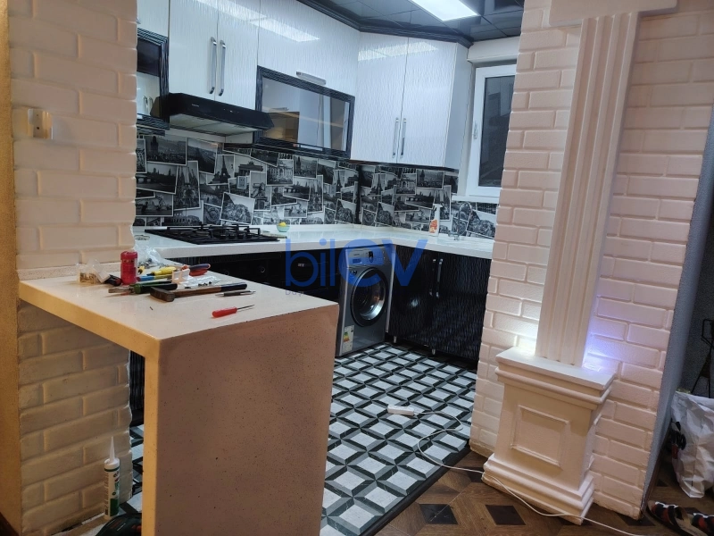 Aylıq Kirayə 3 otaqlı Köhnə Tikili bina evi  68m², Bakı