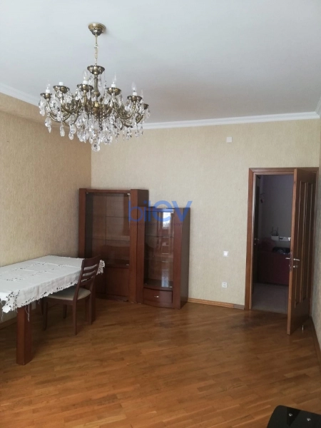 Aylıq Kirayə 2 otaqlı Yeni Tikili bina evi  77m², Bakı