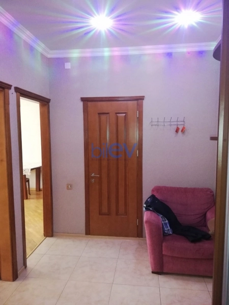 Aylıq Kirayə 2 otaqlı Yeni Tikili bina evi  77m², Bakı