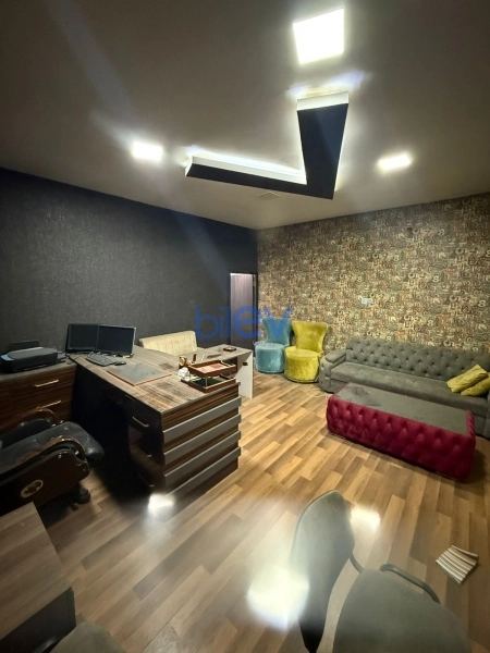 Aylıq Kirayə 4 otaqlı Obyekt  240m², Bakı