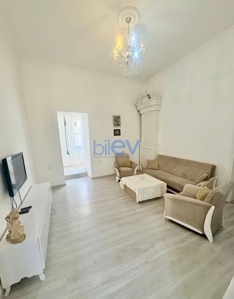 Aylıq Kirayə 2 otaqlı Köhnə Tikili bina evi  52m², Bakı