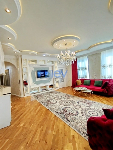Aylıq Kirayə 3 otaqlı Yeni Tikili bina evi  106m², Bakı