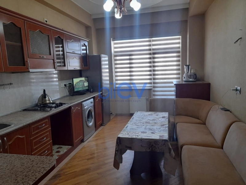 Aylıq Kirayə 3 otaqlı Yeni Tikili bina evi  140m², Bakı