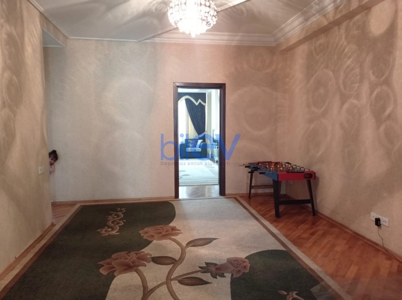 Aylıq Kirayə 3 otaqlı Yeni Tikili bina evi  140m², Bakı