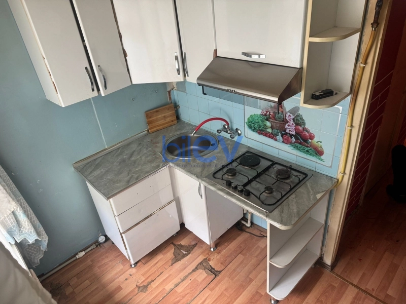 Aylıq Kirayə 2 otaqlı Köhnə Tikili bina evi  60m², Bakı