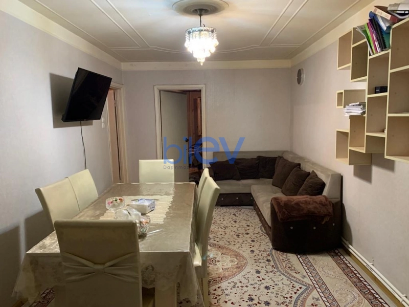 Aylıq Kirayə 2 otaqlı Köhnə Tikili bina evi  60m², Bakı