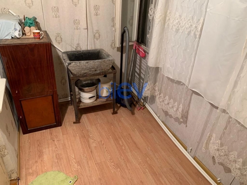 Aylıq Kirayə 2 otaqlı Köhnə Tikili bina evi  60m², Bakı