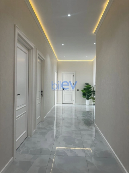 Aylıq Kirayə 3 otaqlı Yeni Tikili bina evi  150m², Bakı