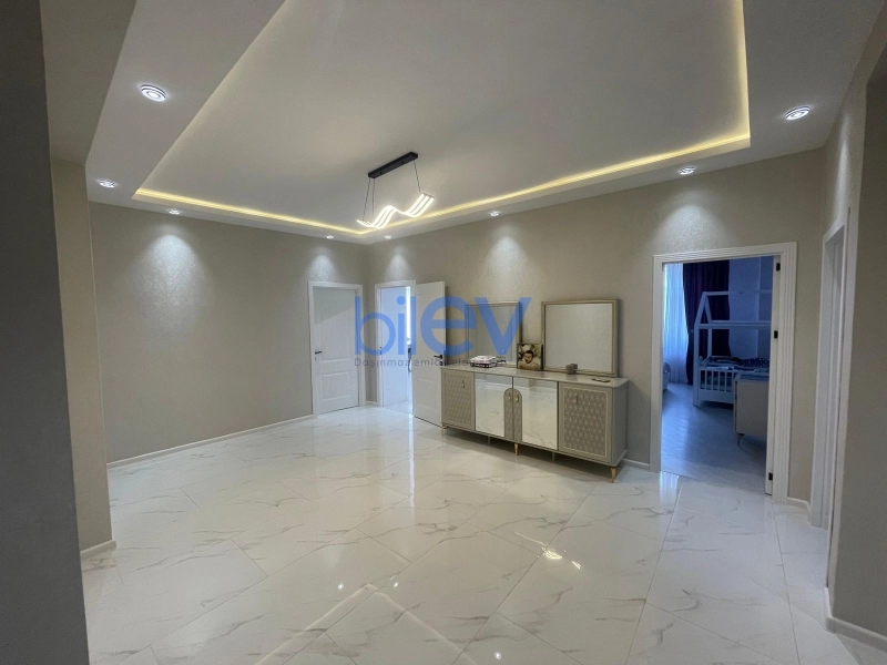 Satış 3 otaqlı Yeni Tikili bina evi  136m², Bakı