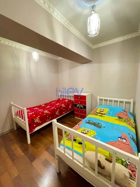 Satış 3 otaqlı Köhnə Tikili bina evi  m², Bakı