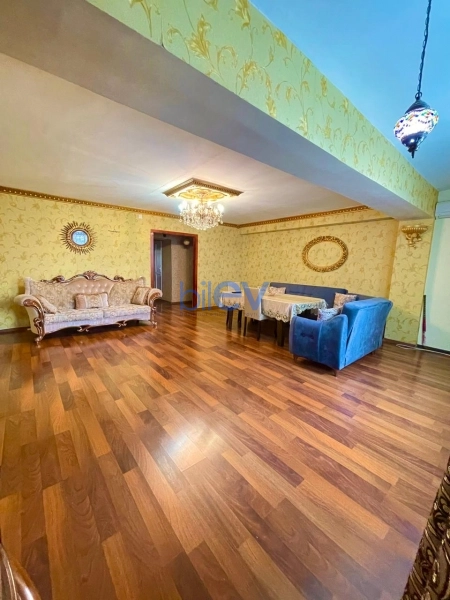 Satış 3 otaqlı Köhnə Tikili bina evi  m², Bakı