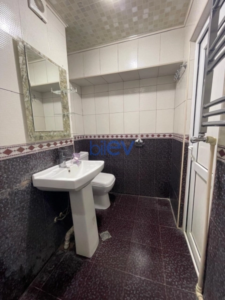 Satış 3 otaqlı Köhnə Tikili bina evi  m², Bakı